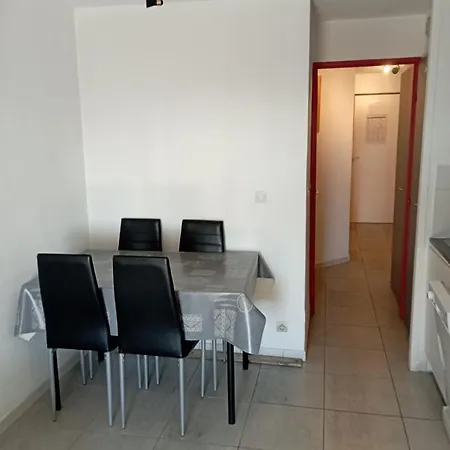 Apartment 2 Pieces Refait A Neuf La Bocca *